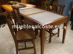 MESA CRISTAL + 4 SILLAS 