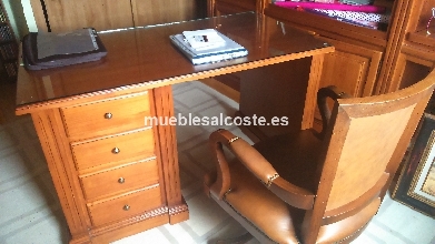 Mesa y silla despacho