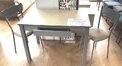 MESA DE COCINA CON 2 SILLAS