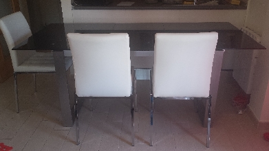 mesa comedor y 4 sillas. JUNTO/SEPARADO
