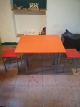 mesa naranja cocina plegable