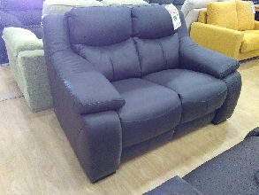 LIQUIDACION SOFA 2P. PIEL CHOCOLATE