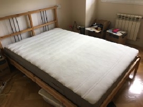 cama doble IKEA con colchn