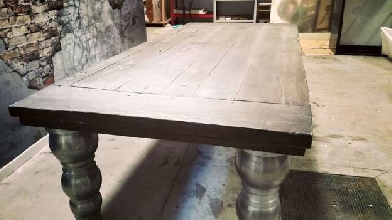 Mesa de madera de diseo
