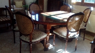 mesa lujosa de comedor y 6 sillas francesas