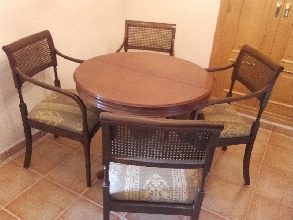 Conjunto mesa y 6 sillas