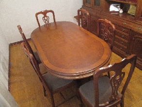 Mesa comedor extensible y sillas