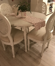 Mesa y sillas comedor